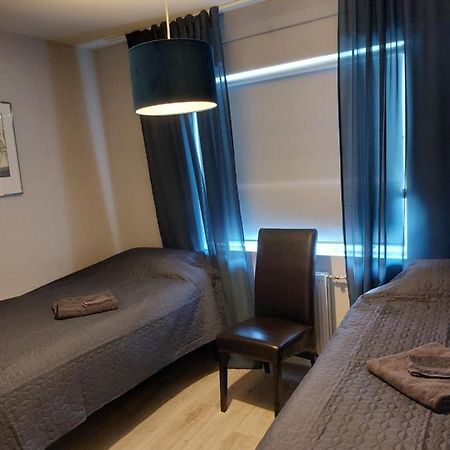 Apartment Near The Airport Njarthvik Экстерьер фото