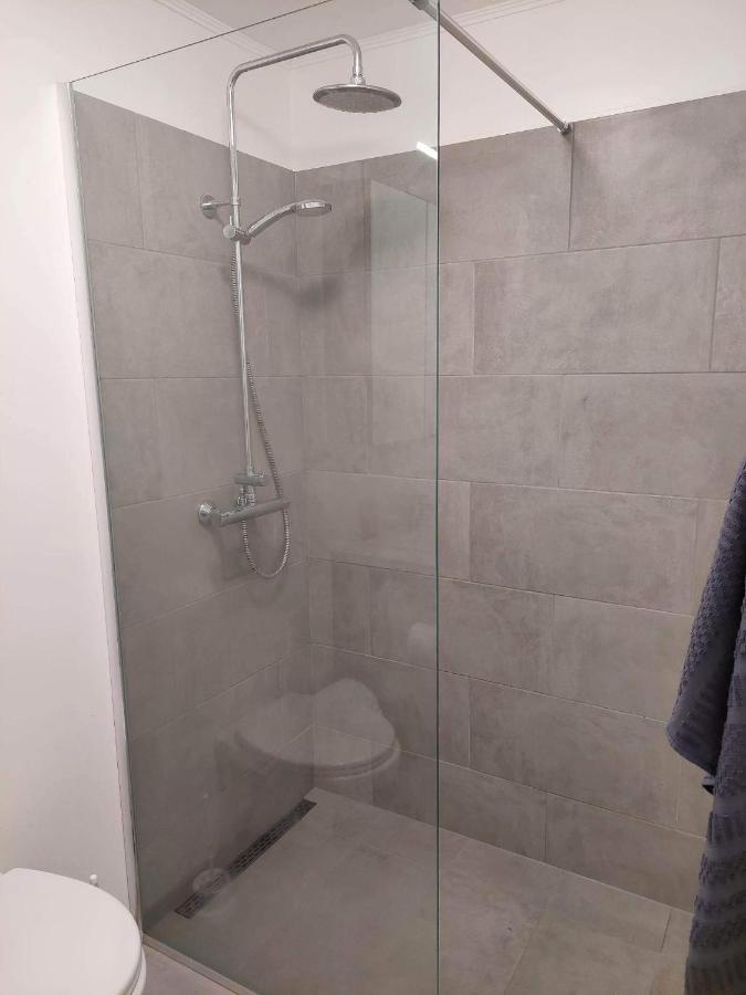 Apartment Near The Airport Njarthvik Экстерьер фото