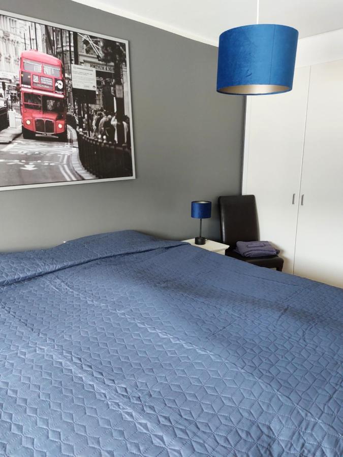 Apartment Near The Airport Njarthvik Экстерьер фото